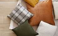 Pillows & throws
